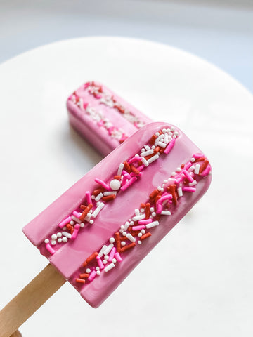 Pretty In Pink Cakesicle